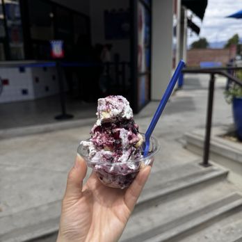 Handel's Homemade Ice Cream - Blueberry cheesecake - Ice Cream & Frozen Yogurt Near Me - Alhambra, California Handel's Homemade Ice Cream - Blueberry cheesecake - Ice Cream & Frozen Yogurt Near Me - Alhambra, California