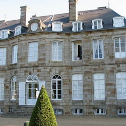 Château de Boucéel - The front of the chateau. can you see me upstairs?