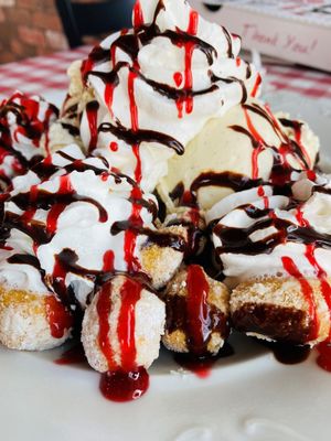 Carmine's Pizza Kitchen by null