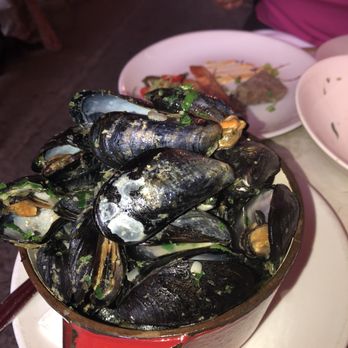 Jacques - Garlic & butter mussels - French Near Me - New York, New York
