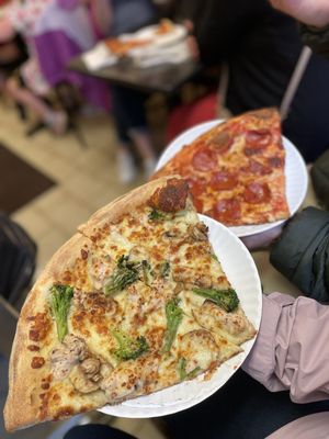 Ernesto's Pizza by null