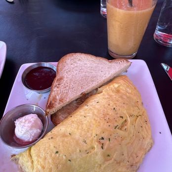 Teaspoon - Lobster and Crab Omelette and Tropical smoothie - Breakfast & Brunch Near Me - Tucson, Arizona