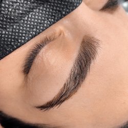 La Vie Lashbar - Hybrid Dye Brows and wax
