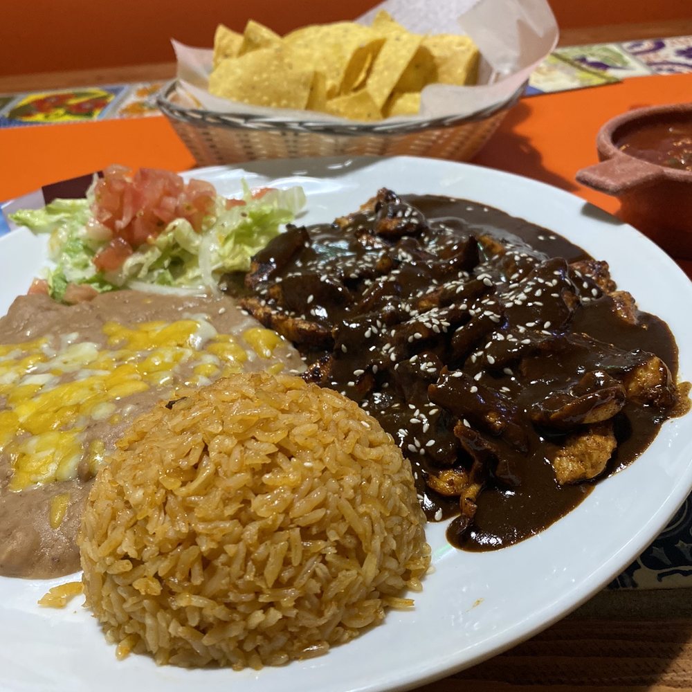 Los Agaves Grill - Pollo en mole - Mexican Near Me - Athol, Massachusetts Los Agaves Grill - Pollo en mole - Mexican Near Me - Athol, Massachusetts
