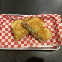 Tom & Chee - Pesto Turkey