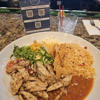 Te Amo Tequila Bar & Tacos - Rice bowl with chicken - Tacos Near Me - New Haven, Connecticut Te Amo Tequila Bar & Tacos - Rice bowl with chicken - Tacos Near Me - New Haven, Connecticut