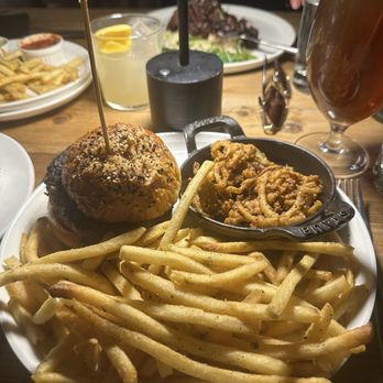 Workshop Kitchen & Bar - Burger (green chile) - New American Near Me - Palm Springs, California Workshop Kitchen & Bar - Burger (green chile) - New American Near Me - Palm Springs, California