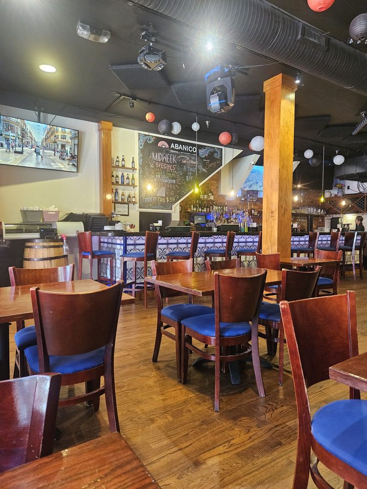 Abanico Tapas Bar  Restaurant & Music