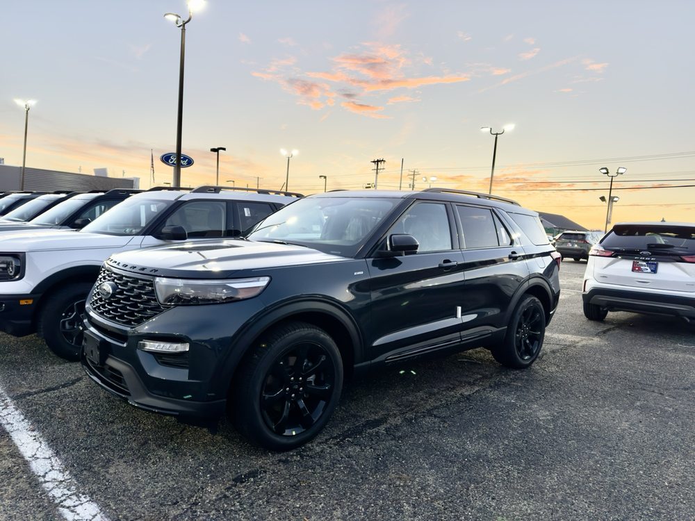 LILLISTON FORD Updated October 2024 35 Photos & 30 Reviews 833 N