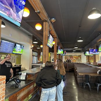 Tipsy Putt  - Pubs Near Me - Monterey, California