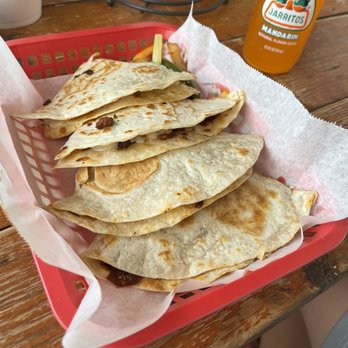 Sabor Tapatio - Chorizo quesadilla - Food Trucks Near Me - Austin, Texas Sabor Tapatio - Chorizo quesadilla - Food Trucks Near Me - Austin, Texas