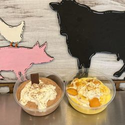 Country Boys BBQ Restaurant - House made desserts - Banana Pudding & Chocolate Moose