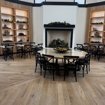 Il Caffe - Seating area.... - Cafes Near Me - Clovis, California