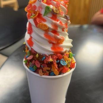 Twisted Rolls Chimney Cake - Ice Cream & Frozen Yogurt Near Me - Ballwin, Missouri