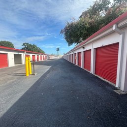 Exterior photo of iStorage - Tampa, Florida Exterior photo of iStorage - Tampa, Florida