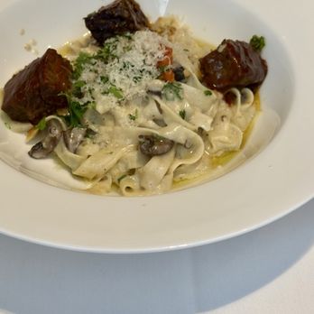Bourbon & Fig - Short rib pasta - Lounges Near Me - Lake Ridge, Virginia Bourbon & Fig - Short rib pasta - Lounges Near Me - Lake Ridge, Virginia
