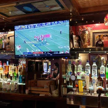 Pier 76 - Full bar with friendly staff. - Italian Near Me - Staten Island, New York Pier 76 - Full bar with friendly staff. - Italian Near Me - Staten Island, New York