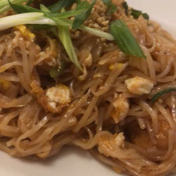 Tong Phoon - Thai Near Me - Bristol, Rhode Island