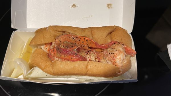 Mason's Famous Lobster Rolls by null