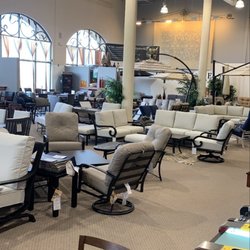 Amini's Galleria - Outdoor section