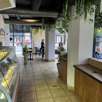 DoLy's Delectables - Inside view - Coffee & Tea Near Me - Long Beach, California
