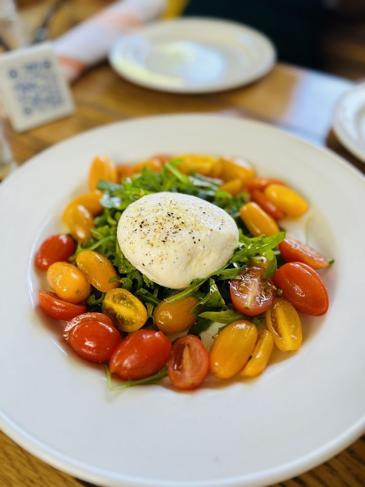 SERAFINA Updated June 2024 740 Photos & 631 Reviews Av. Ashford