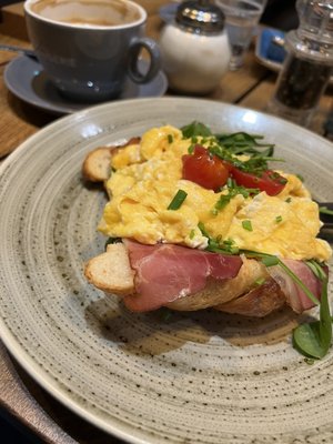 Melangerie - Caffeterie & Bistro by null