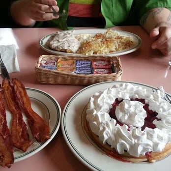 Flo-Anna's Diner - nom nom nom - Diners Near Me - Shoreline, Washington Flo-Anna's Diner - nom nom nom - Diners Near Me - Shoreline, Washington