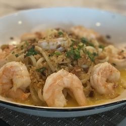 The James - Garlic shrimp pasta