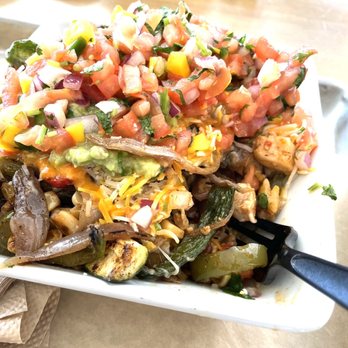 Cinco TacoBar - Burrito bowl with chicken and veggies - Mexican Near Me - Livermore, California