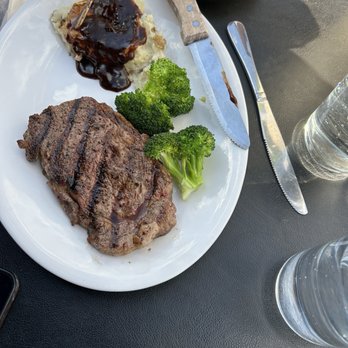 Bisbee's Table - Prime rib eye - American Near Me - Bisbee, Arizona