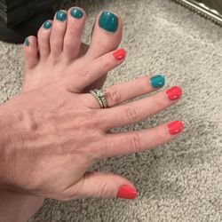 Pamper Me Nail Bar - Manicure and pedicure