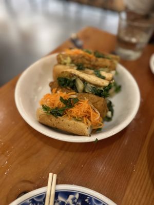 Mẹcha Noodle Bar by null