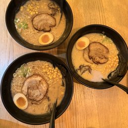 Uma White Garlic Tonkotsu Ramen Uma White Garlic Tonkotsu Ramen