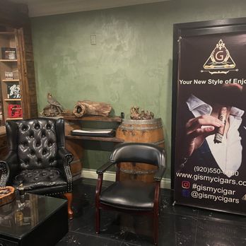 La Casa Cigar Lounge - Inside - Cigar Bars Near Me - North Hollywood, California