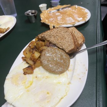 Garretts Mill Diner - Pancake eggs sausage toast. $14 - Breakfast & Brunch Near Me - Stow, Ohio