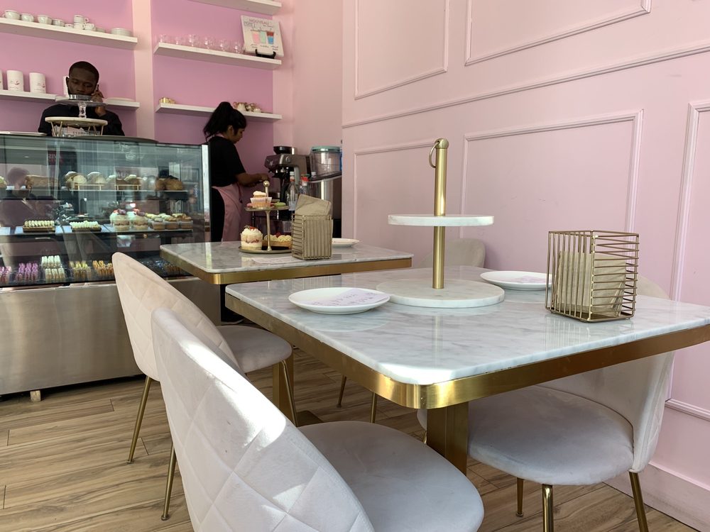 ATELIER MARJORIE 2121 Boulevard SaintLaurent, Montréal, Quebec