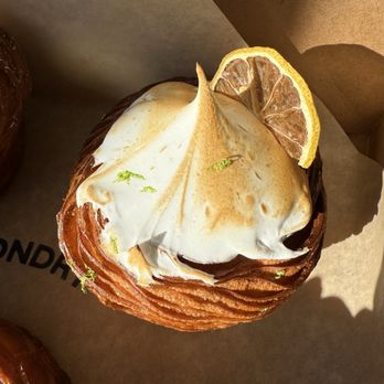 Fondry - Yuzu Merengue Croiffin - Cafes Near Me - Los Angeles, California