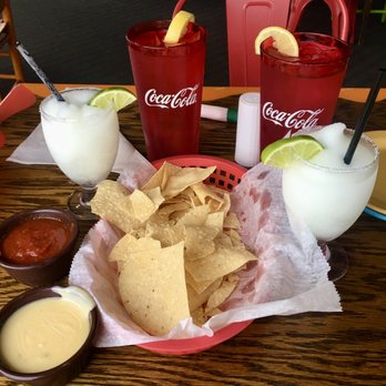 Que Pasa Taqueria - Chips and Salsa Frozen Margaritas - Tex-Mex Near Me - Lake Charles, Louisiana Que Pasa Taqueria - Chips and Salsa Frozen Margaritas - Tex-Mex Near Me - Lake Charles, Louisiana