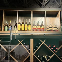 Jackson’s Prime - Nice wine and top shelf liquor area