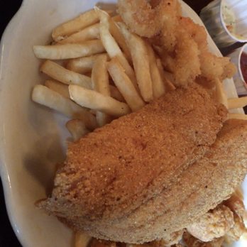 Pappadeaux Seafood Kitchen - Seafood Platter - Seafood Near Me - Houston, Texas