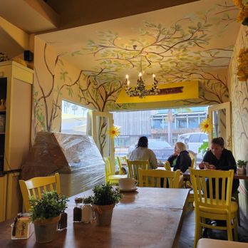 Yellow Vase - Inside decor - Bakeries Near Me - Redondo Beach, California Yellow Vase - Inside decor - Bakeries Near Me - Redondo Beach, California