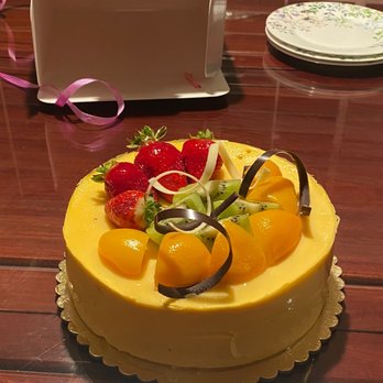Sheng Kee Bakery - Mango mousse cake - Bakeries Near Me - Cupertino, California Sheng Kee Bakery - Mango mousse cake - Bakeries Near Me - Cupertino, California
