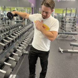 Anytime Fitness - Shoulders
