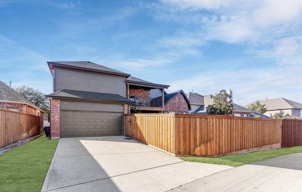 Slide of Dantes Roofing