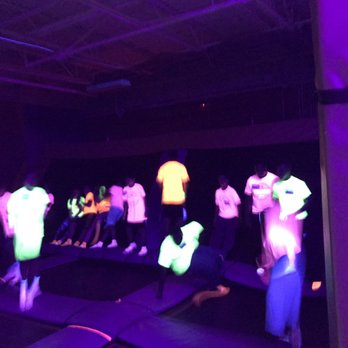 Sky Zone Fenton - Trampoline Parks Near Me - Fenton, Missouri Sky Zone Fenton - Trampoline Parks Near Me - Fenton, Missouri