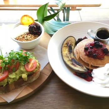 Bespoke Kitchen - Breakfast Board and Healthy Pancakes with whipped coconut - Cafes Near Me - Queenstown, OTA Bespoke Kitchen - Breakfast Board and Healthy Pancakes with whipped coconut - Cafes Near Me - Queenstown, OTA