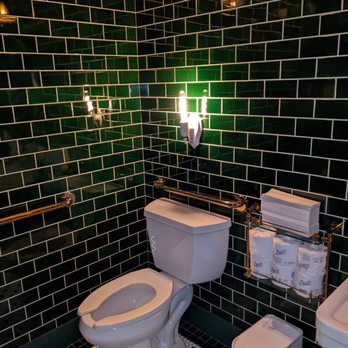 Houston White - Clean bathroom - Steakhouses Near Me - Rehoboth Beach, Delaware