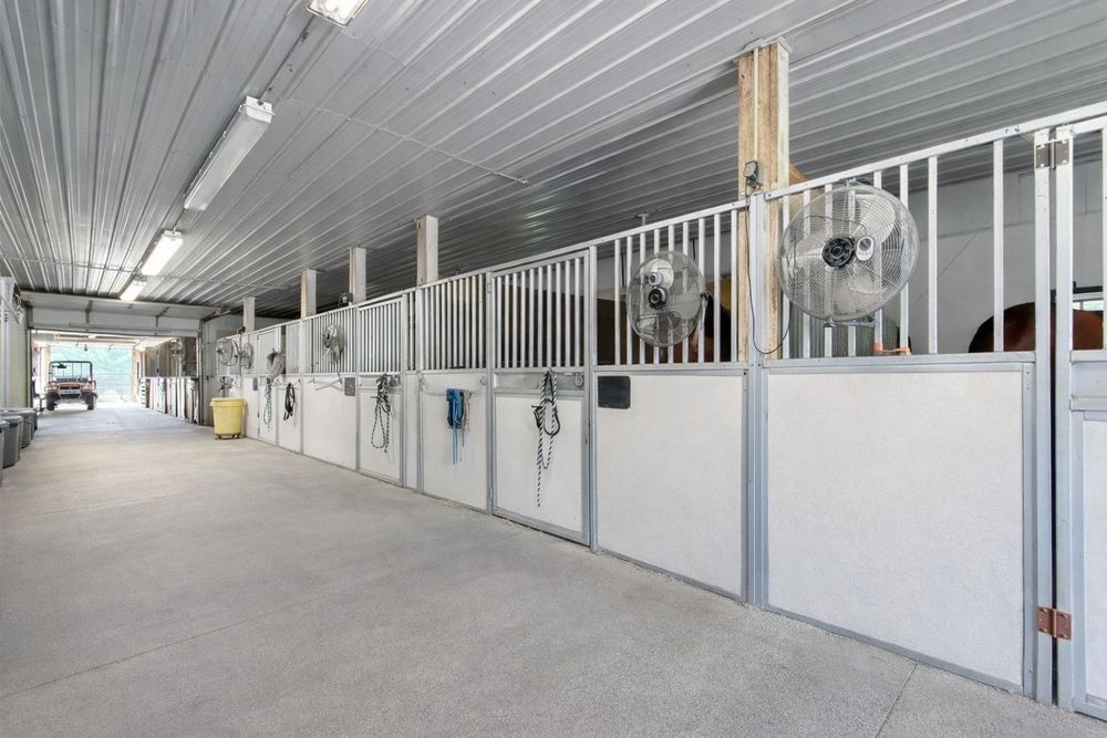 Vanguard Stables - equestrian in Cannon Falls, MN