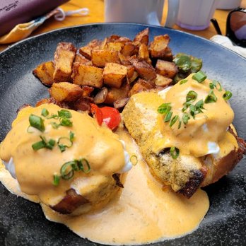 Down the Hatch Maui - Pork Belly benny - Seafood Near Me - Lahaina, Hawaii